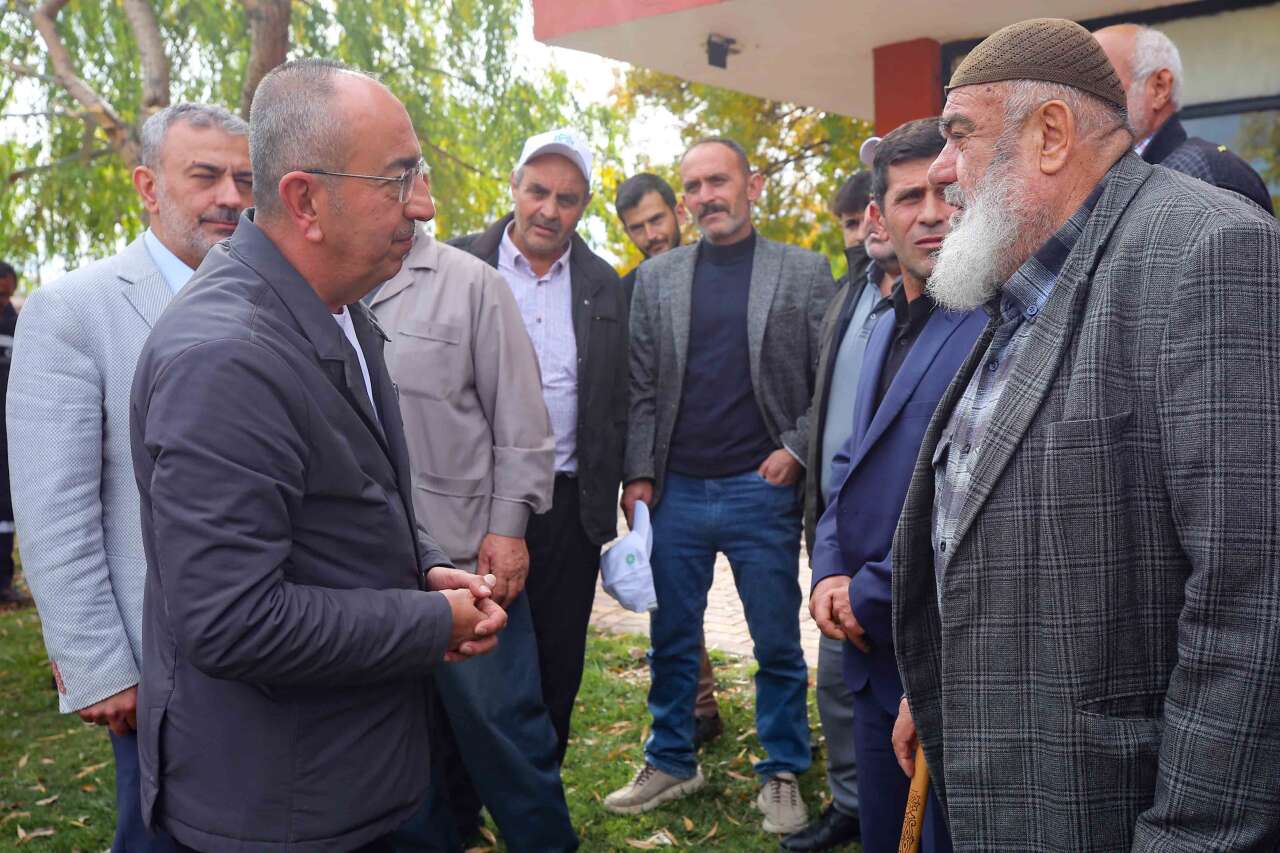 Başkan Kavuş, Meram’ın 2027 yol haritasını vatandaşlarla belirliyor 7